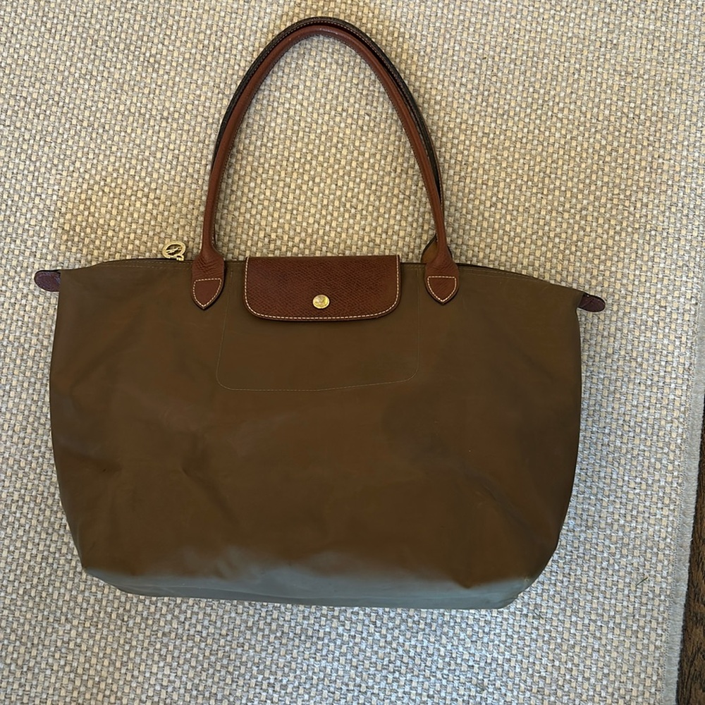 Longchamp olive green bag barely used